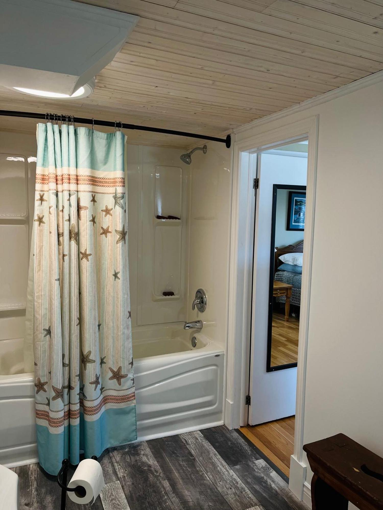 Toulinguet Inn - Suites Twillingate Ngoại thất bức ảnh